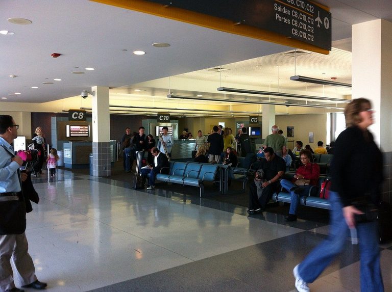 Tsa Pilot Lets Indianapolis Airport Guests Walk To Gates With Precheck