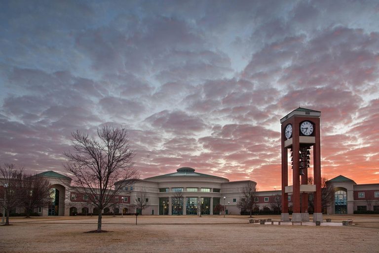 Tuscaloosa County High Launches Dual Enrollment Pilot For 400 Freshmen