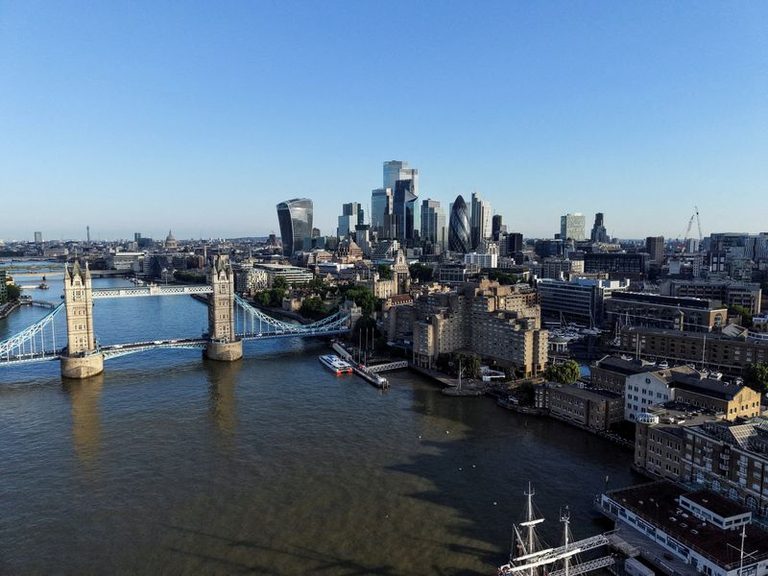 Uk Consumer Borrowing Hits Strongest Level Since 1993 Boe Reports