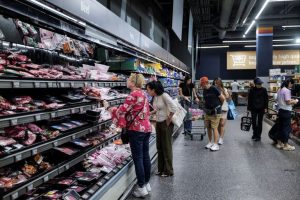 Us Consumer Sentiment Falls To Four Month Low In September Inflation Worries Per