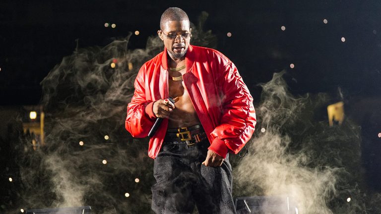 Usher And Chris Brown Bring R B Tour To Las Vegas With Two Shows At Allegiant St