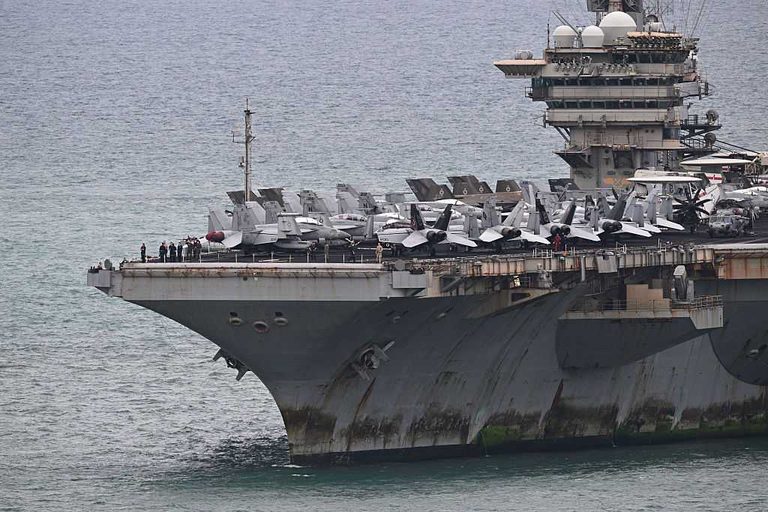 Uss Abraham Lincoln Docks In Pattaya After Record 250 Day Middle East Deployment