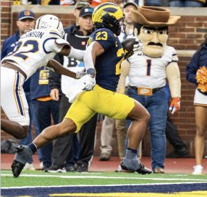 Utep Falls To Michigan 52 17 In First Meeting Of The Season