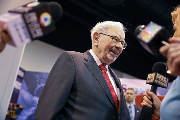 Warren Buffett Steps Down As Berkshire Hathaway Chairman Becomes Chairman Emerit