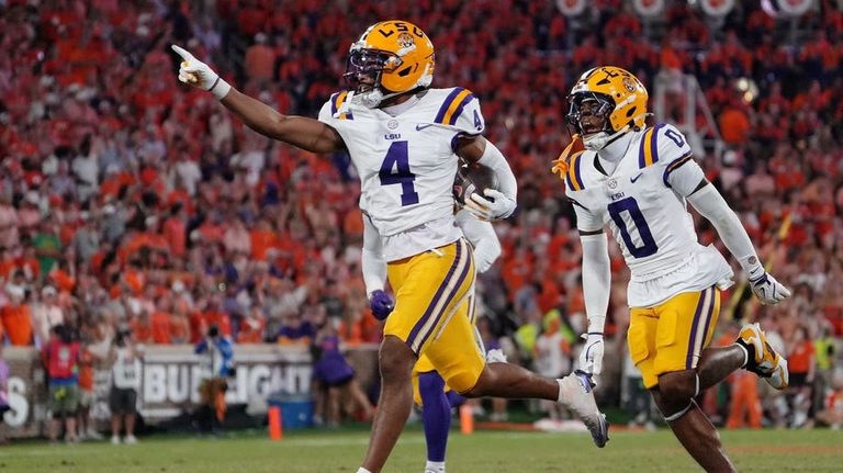 Week One College Football Upset Watch Auburn Baylor And Unlv Face Early Challeng