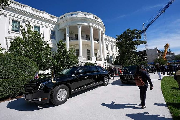 White House Replaces Cnn With Real America S Voice For Trump S Knoxville Trip