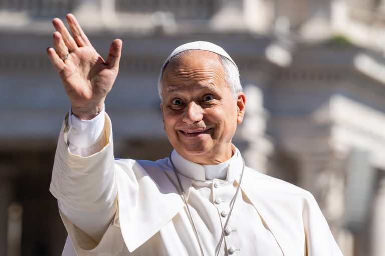 White Sox Celebrate Pope Leo Xiv S Blessing After Wild Card Win