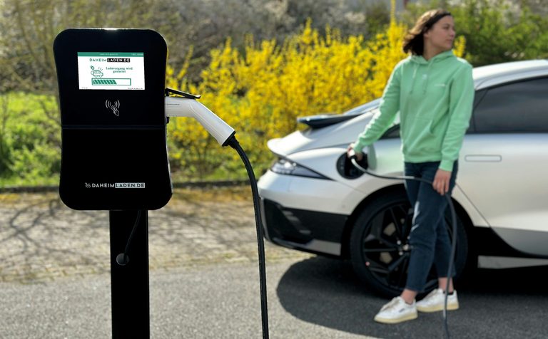 Wyoming Moves Ahead With 17 9 Million Ev Charging Grant Amid Federal Funding Deb