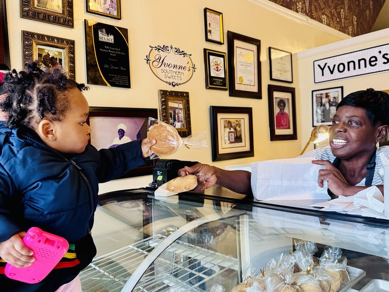 Yvonne S Southern Sweets Reopens Wednesdays Kite By The Bay Festival Returns