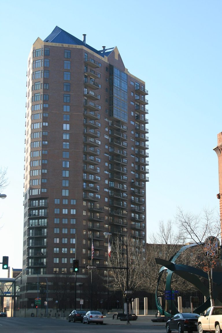 Nollen Plaza — Des Moines