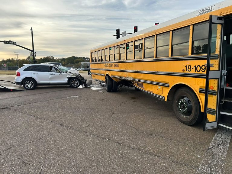 13 Students Injured In Ridgeland School Bus Collision Parents Alerted