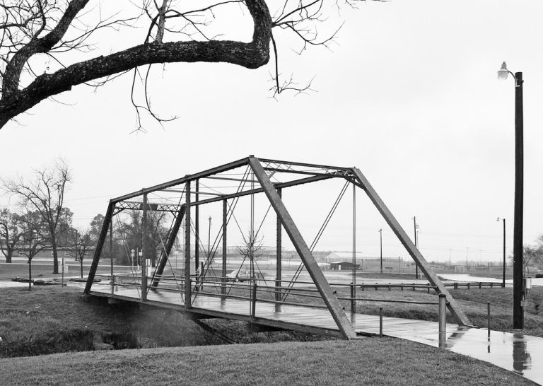 Burleson Parks and Recreation Earns Prestigious Gold Leaf Award