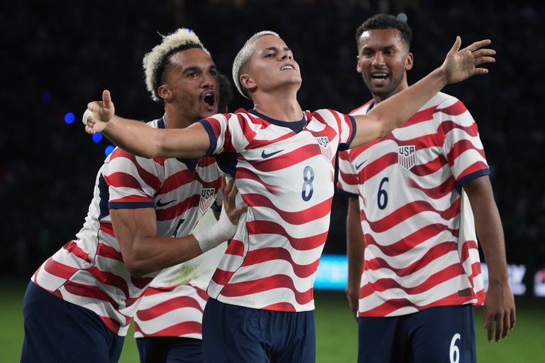 17 Year Old Cavan Sullivan Scores Historic Goal As Usmnt Beats Mexico 3 0
