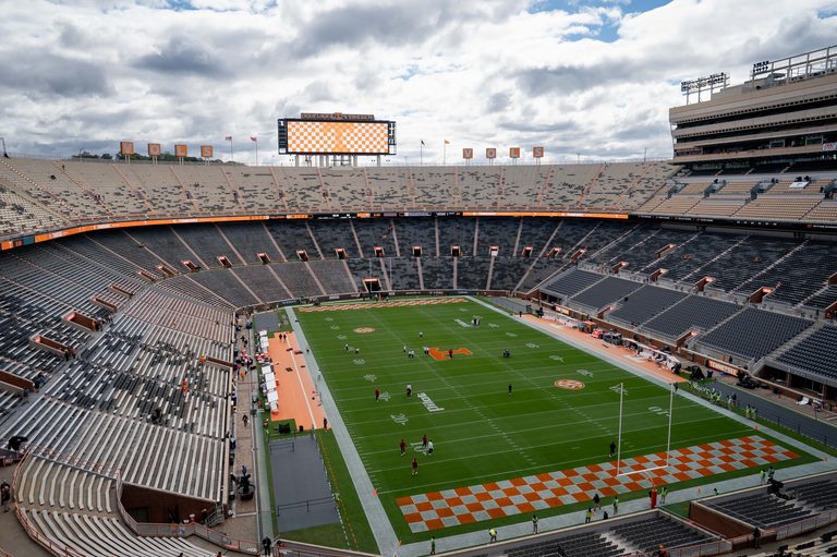 Alabama Falls Behind Tennessee Early In Third Saturday Showdown At Neyland Stadi