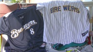 Allouez Brewers Fan Drives 1 500 Miles To Watch World Series In Tampa Bay
