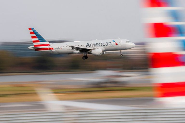 American Airlines To Equip Entire Mainline Fleet With Spacex Starlink Internet