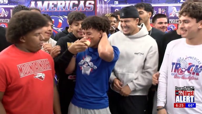 Americas Trail Blazers Earn Sweet Play Of The Week And Community Champion Honors