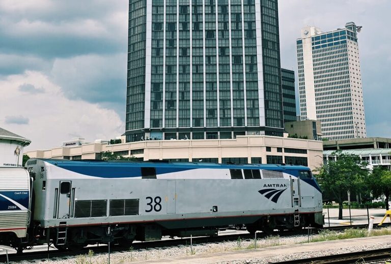 Amtrak S Mardi Gras Service Celebrates First Year With 150 000 Riders