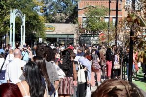 Apple Fest Draws Record Crowds In Lincoln Square Amid Social Media Hype
