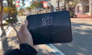 Apple Store On State Street Sells Out New Iphone Duo Within An Hour