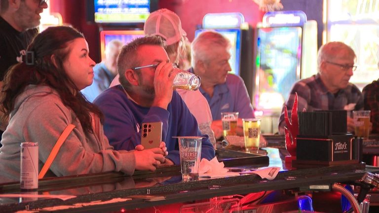 Appleton Area Bars Gear Up For Brewers World Series Viewing Parties