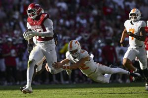 Arkansas Razorbacks Fall 24 17 To No 15 Tennessee After Missed Chances