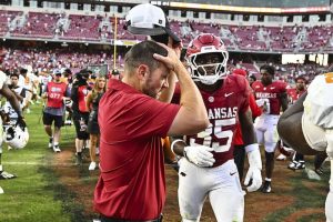 Arkansas Razorbacks Fall To Tennessee 24 17 Extending Sec Losing Streak