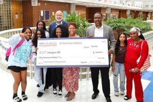 Arlington Isd S Bowie P Tech Receives 50 000 Hca Healthcare Grant For Health Sci