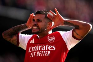 Arsenal Rally Past Leeds As Bruno Guimar Es Scores On Debut Spurs Draw At United