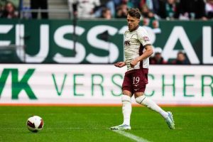 Augsburg Nets Record Fast Bundesliga Goal In 8 Seconds Against Bayern