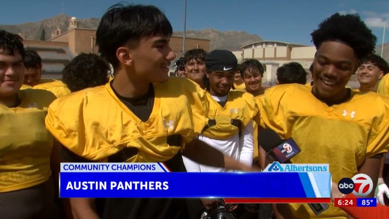 Austin Panthers Earn Sweet Play Of The Week Receive Cupcakes From Albertsons