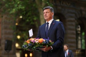 Australian Opposition Pledges Historic Cut To Immigration Targeting Temporary Vi
