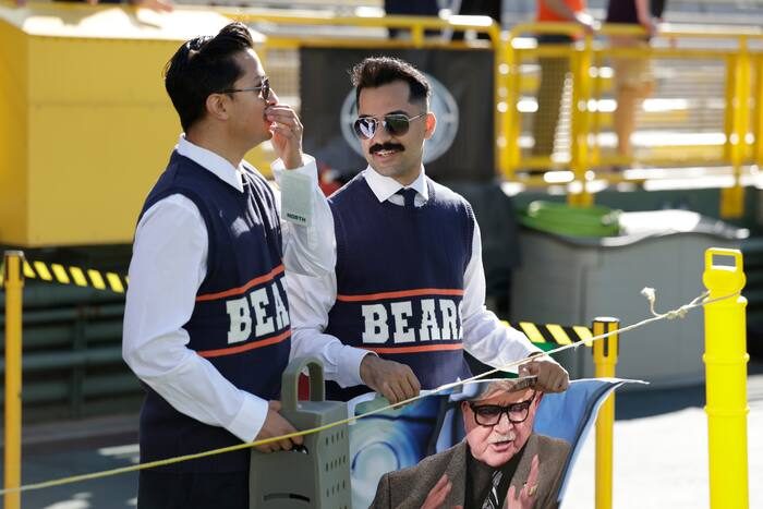 Bears Fans Honor Mike Ditka With No 89 Jerseys At Packers Game In Green Bay