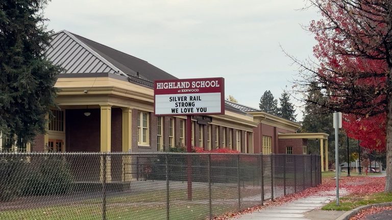 Bend Community Displays Support Signs After Recent Tragedy