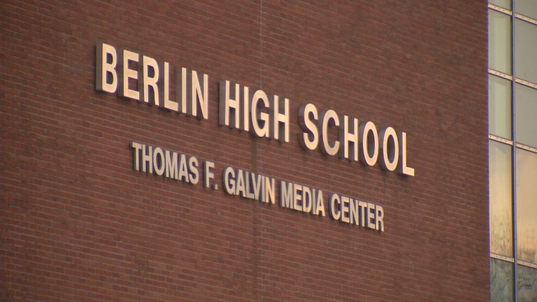 Berlin High School Biology Teacher Named Connecticut Teacher Of The Year