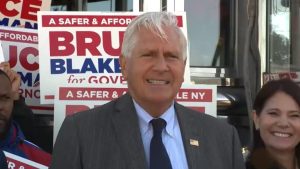 Blakeman Campaigns In Bronx As Hochul Maintains Double Digit Lead In Ny Governor
