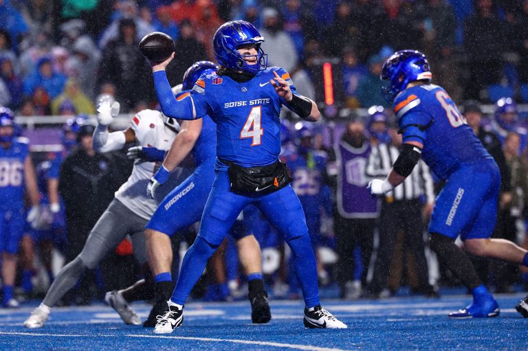 Boise State Moves Up To 20 In Ap Poll After Dominant Win Over Washington State