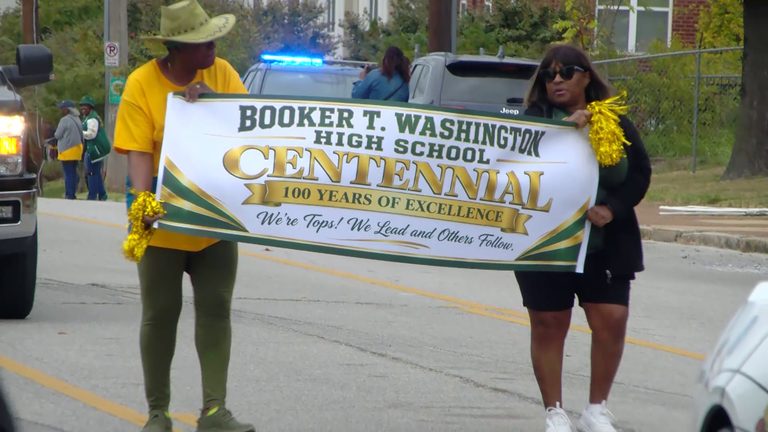 Booker T Washington High School Marks 100 Year Legacy With Community Parade In M