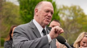 Border Czar Tom Homan Defends Ice Standards And Challenges Cbs On Migrant Death