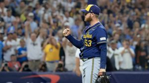 Brewers Dominate Rays With Historic Eight Run Inning To Lead World Series 3 0