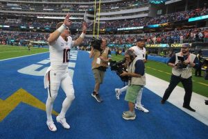 Broncos Rally Past Winless Chargers 23 17 With Late Field Goal At Sofi Stadium
