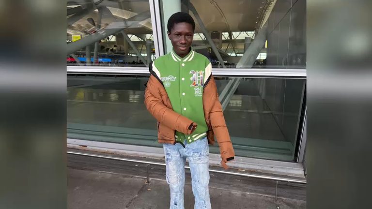 Bronx Community Gathers To Mourn 15 Year Old Student Javits Frimpong