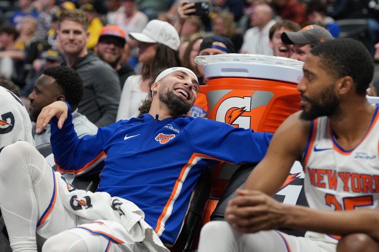 Brooklyn Honors Knicks Guard Jose Alvarado With Street Co Naming Ceremony