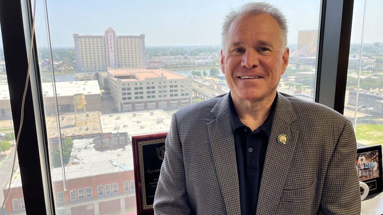 Caddo Parish Da Candidates Seabaugh Stewart Show Stark Cash Gap Ahead Of Nov 3 V