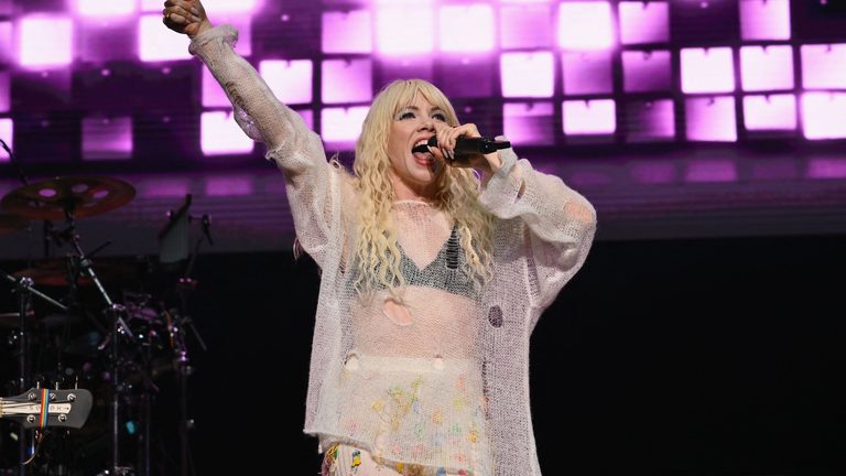 Carly Rae Jepsen Announces 26 Date North American Day And Night Tour For 2027
