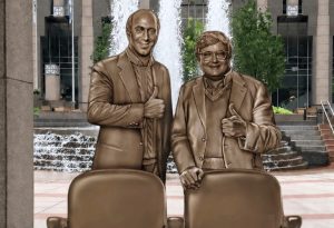 Chicago To Install Life Size Bronze Siskel Ebert Statue At Prudential Plaza
