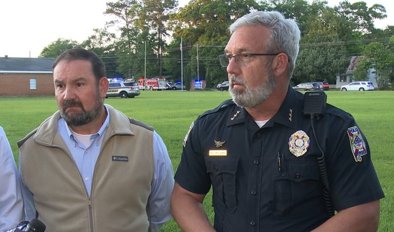 Citronelle Police Chief And Mayor Clarify Officer S Death As Self Inflicted Guns
