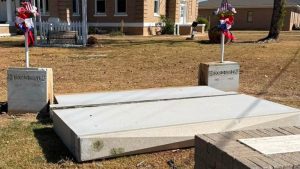 Cleveland County Deputies Locate Vehicle That Struck Courthouse Monument