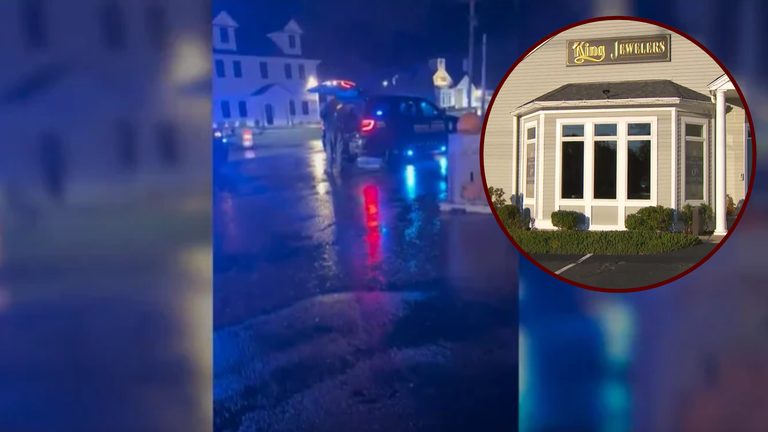 Cohasset Police Disrupt Hoax Hostage Call At King Jewelers Investigate Source