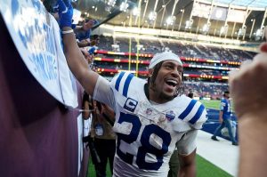 Colts Defeat Commanders 30 13 In London Jonathan Taylor Scores Two Touchdowns